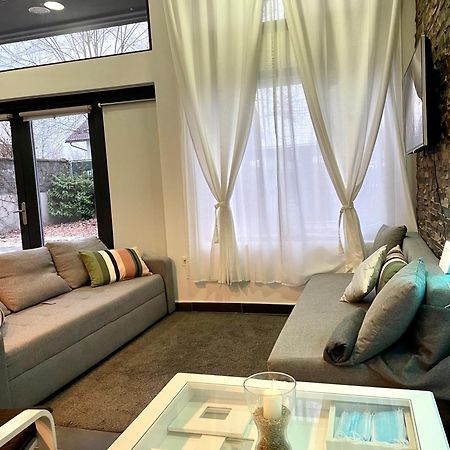 Вилла Pepino, Holiday House With A Garden Верхника Экстерьер фото