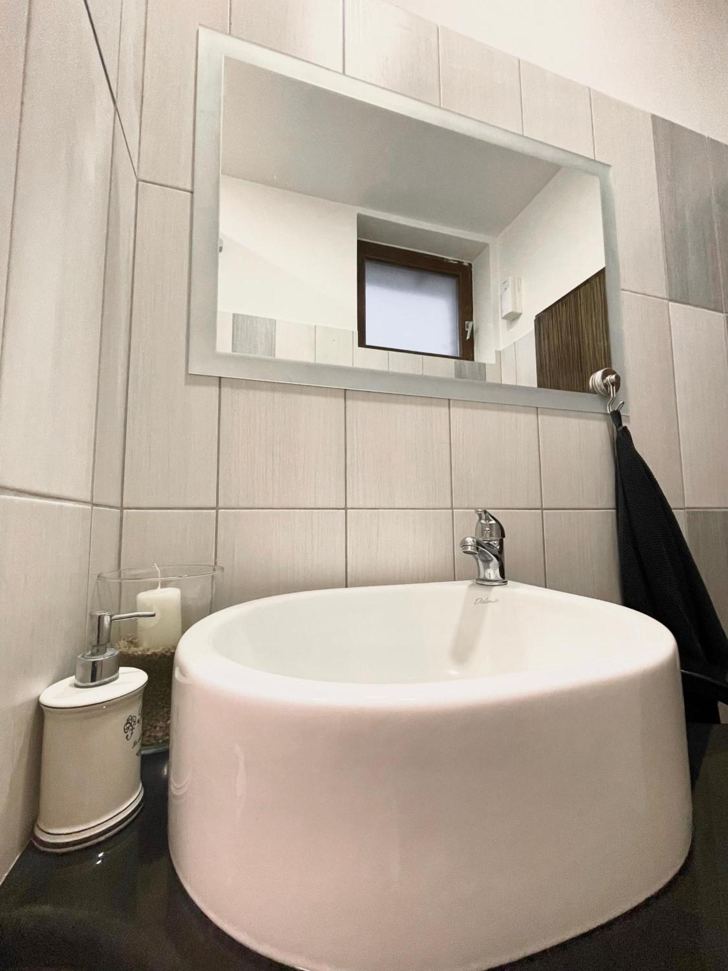 Вилла Pepino, Holiday House With A Garden Верхника Экстерьер фото